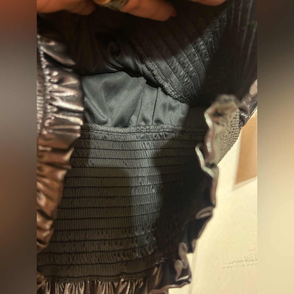 NWT Nine West sleeveless ruffle smocked hem top metallic gunmetal size M - Picture 6 of 8